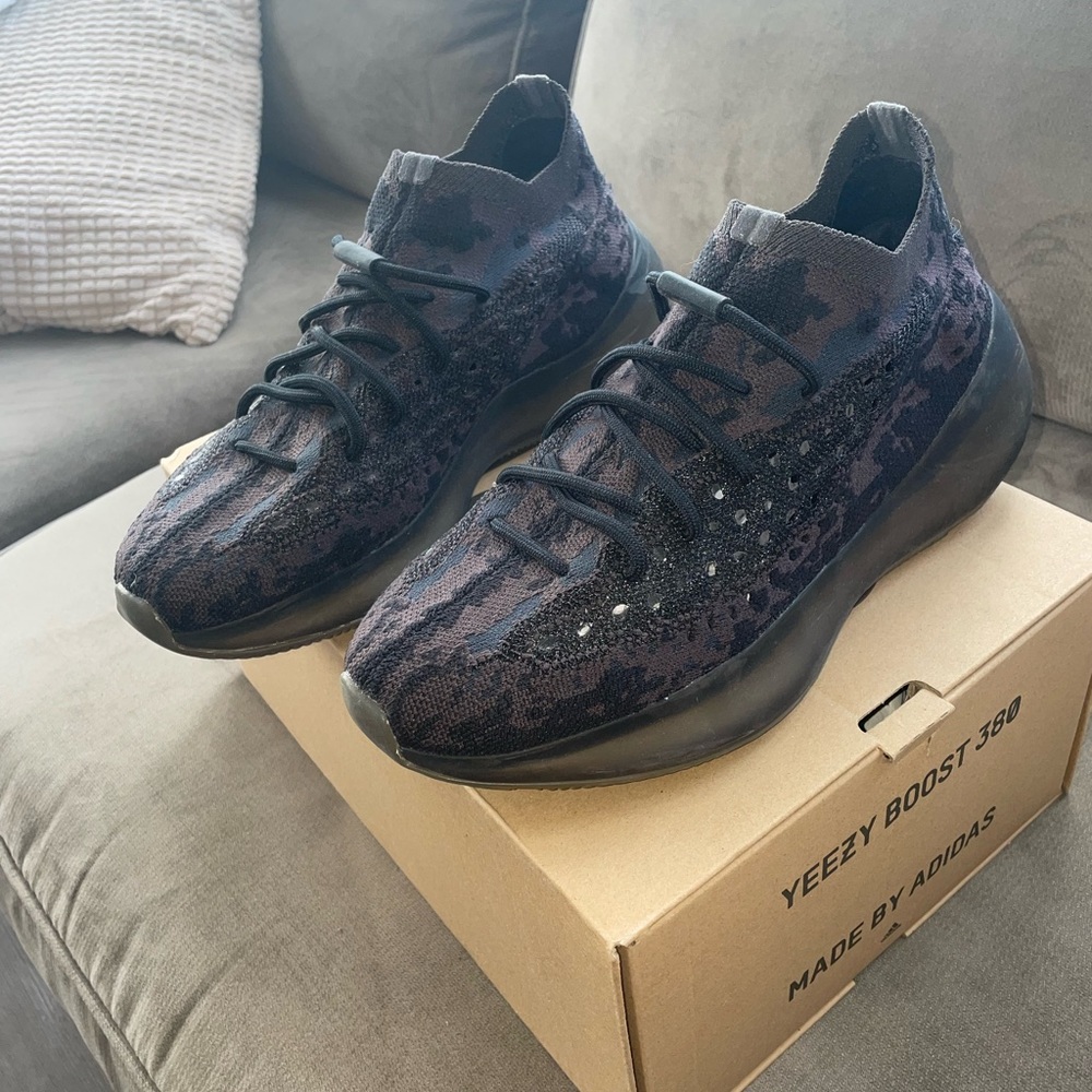 Yeezy boost 380